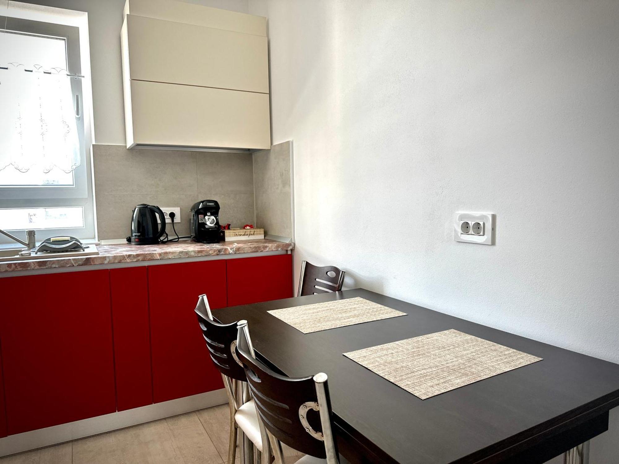 4Friendscoresibrasov Red Braşov Exterior foto